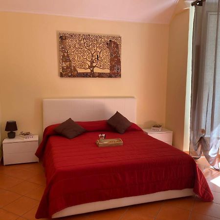 Home In Love: Vicoletto Dei Presepi Nápoles Exterior foto
