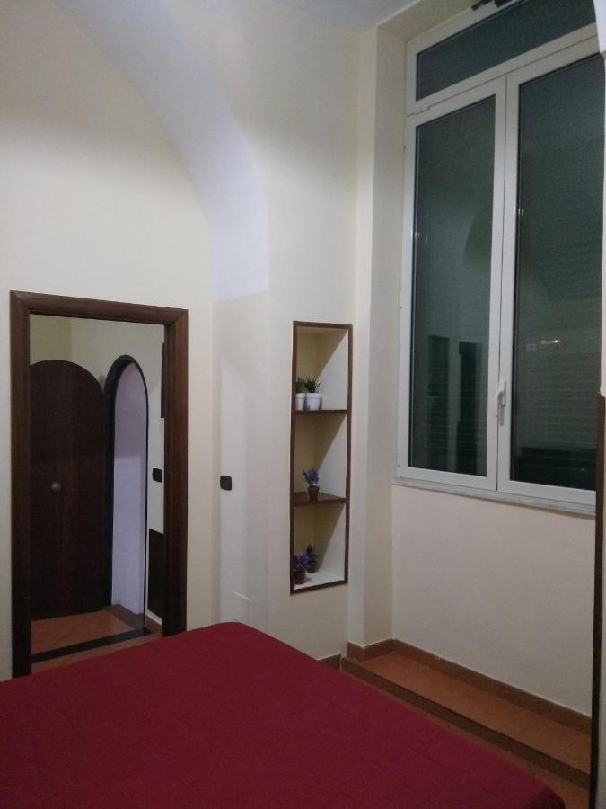 Home In Love: Vicoletto Dei Presepi Nápoles Exterior foto