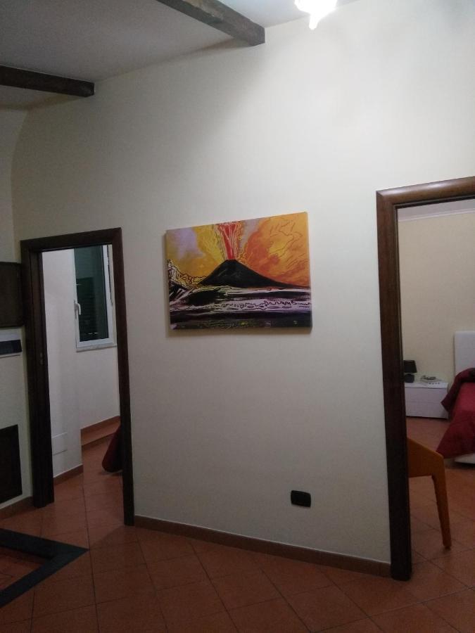 Home In Love: Vicoletto Dei Presepi Nápoles Exterior foto